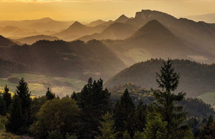 PIENINY W CHMURACH