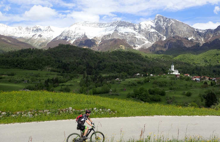 Rowerem w cieniu Dolomitów