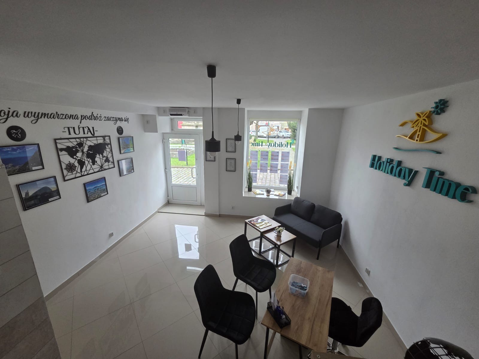 Biuro Podróży Holiday Time